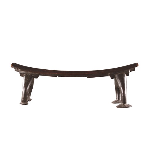 A Rare and Exceptional Carved Headrest ‘Kali Hahapo’